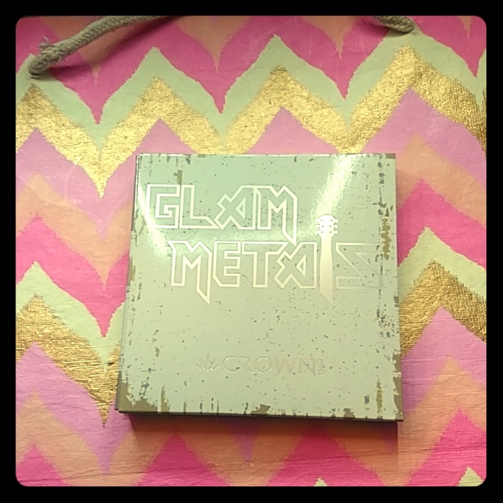 Glam Metals palette